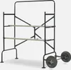 A black and gray rolling scaffold with two levels against a white background. Anteprima dell’immagine prodotto