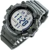 A close-up, angled shot of a digital watch against a white background. Voir les images du produit