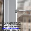 A close-up of a tension rod attached to a window frame, with text overlays. Anteprima dell’immagine prodotto