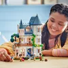 LEGO Friends Burg mit Ferienunterkunft, Hotel-Spielset für Produktbild-Vorschau 7