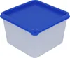 A clear studio shot of a square plastic food storage container with a blue lid. Produktbild-Vorschau