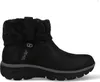 A black Skechers Slip-ins boot with a knitted cuff. Voir les images du produit