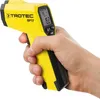 A hand holding a yellow and black TROTEC BP17 infrared thermometer. Produktbild-Vorschau