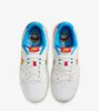 A top-down view of a pair of Nike Dunk Low Retro "Pop Art Sail Photo Blue" sneakers. Produktbild-Vorschau