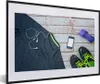 MuchoWow® Gerahmtes Poster Das Sportshirt und die Schuhe Produktbild-Vorschau 1