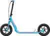 A blue kick scooter with black wheels and handlebars, shown from the side against a white background. Anteprima dell’immagine prodotto