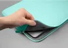 LAUT Huex Pastels Neoprenhülle für MacBook Air 13, Pro 13 - Produktbild-Vorschau 2