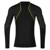 Schwarzes Langarmshirt mit langen Ärmeln und gelben Nähten; Modell "Wool40 Aero Longsleeve M" von La Sportiva. Produktbild-Vorschau