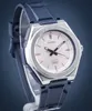 A close-up studio shot of a Casio watch. Voir les images du produit
