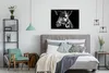 MuchoWow® Gerahmtes Poster Giraffe auf schwarzem Produktbild-Vorschau 5