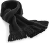 A black knitted scarf with fringe is laid out on a white background. Produktbild-Vorschau
