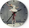 Wanduhr - Rund - Glasuhr - Ballerina Weiß Wand - 30x30cm - Produktbild-Vorschau 1