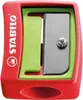 A close-up studio shot of a red and green pencil sharpener. Voir les images du produit