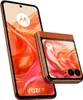 A Motorola Razr 50 flip phone, shown in both its open and closed states, against a white background. Produktbild-Vorschau