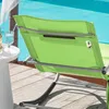 Rückansicht des SoBuy Schaukelstuhls OGS28-GRx2 mit Tasche am Pool Náhled obrázku produktu