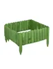 A green wooden garden border fence is shown against a white background. Voir les images du produit