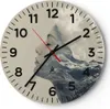 Wanduhr - Rund - Glasuhr - Grafik Frau Berge - 40x40cm - Produktbild-Vorschau 1