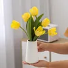Keramikvase - Blumenvase Weiß, 14cm Minimalistischer Produktbild-Vorschau 4