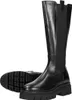 A pair of black leather boots on a white background. Voir les images du produit