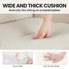 A close-up of a hand pressing into a thick, fluffy cushion, with smaller inset images showing the filling materials. Voir les images du produit