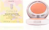 A Clinique Beyond Perfecting Powder Foundation + Concealer compact and its packaging are shown against a white background. Anteprima dell’immagine prodotto