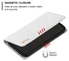 A white quilted phone case is shown open, revealing a black phone inside. Red arrows indicate magnetic closure and a built-in magnet. Produktbild-Vorschau