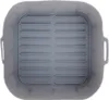 A top-down view of a gray silicone air fryer liner. Náhľad obrázku produktu