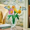LEGO Botanicals Kleiner Sommerstrauß - Bauset mit Produktbild-Vorschau 6