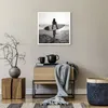 Poster - Poster ohne Rahmen - Frau Strand Surfen - 50x50 cm Produktbild-Vorschau 6