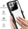 A hand is shown wiping the back of a phone case, highlighting its features. Produktbild-Vorschau