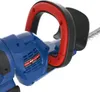 Close-up view of the handle and motor housing of a cordless hedge trimmer. Náhled obrázku produktu
