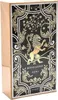 A close-up shot of a perfume box with ornate gold detailing on a black background. Anteprima dell’immagine prodotto