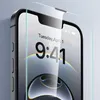 A close-up shot of an iPhone screen protector being applied to an iPhone. Anteprima dell’immagine prodotto