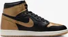 A studio shot of a Nike Air Jordan 1 Retro High OG sneaker. Produktbild-Vorschau