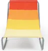 A close-up, front-facing view of a foldable beach chair with a striped ombre pattern in shades of orange and yellow. Náhled obrázku produktu