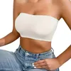 Weißes trägerloses Tube-Top an einem Model mit hellblauen Jeans Náhľad obrázku produktu