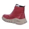 A red boot with a beige sole is shown against a white background. Produktbild-Vorschau