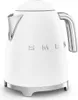 A white Smeg kettle with silver accents is shown against a white background. Produktbild-Vorschau