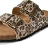 A close-up view of a leopard print sandal. Produktbild-Vorschau