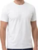 A man wearing a white t-shirt. Voir les images du produit