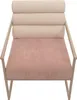 A studio shot of a lounge chair. Voir les images du produit