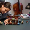 LEGO Wednesday - Die Wohnung des Eiskalten Händchens - Produktbild-Vorschau 4