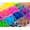 A close-up overhead view of a plastic organizer box filled with colorful rubber bands for making bracelets. Náhled obrázku produktu