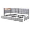 A light gray upholstered daybed with a metal frame and a built-in shelf with USB and Type-C ports. Anteprima dell’immagine prodotto