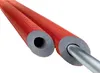 Two red insulated pipes are shown against a white background. One pipe is cut open to reveal the gray insulation and a silver pipe inside. The other pipe is intact. Produktbild-Vorschau