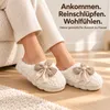 Plüsch Hausschuhe Damen mit Schleife – flauschige Produktbild-Vorschau 4