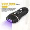 A close-up shot of a black and gold hair removal device with a purple light emitting from the treatment window. Produktbild-Vorschau
