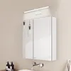 A modern bathroom vanity with a mirrored cabinet and wall-mounted light fixtures. Voir les images du produit