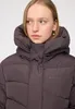 Close-up of a woman wearing a puffer coat. Produktbild-Vorschau