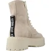 A side view of a beige boot with a thick sole. Produktbild-Vorschau